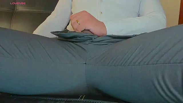 Snapshot of MrLonely02 chatting on December 14, 2024, 12:01 am MrLonely02 online show from December 14, 2024, 12:01 am