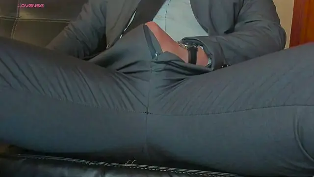 Snapshot of MrLonely02 chatting on January 9, 2025, 11:13 pm MrLonely02 online show from January 9, 2025, 11:13 pm