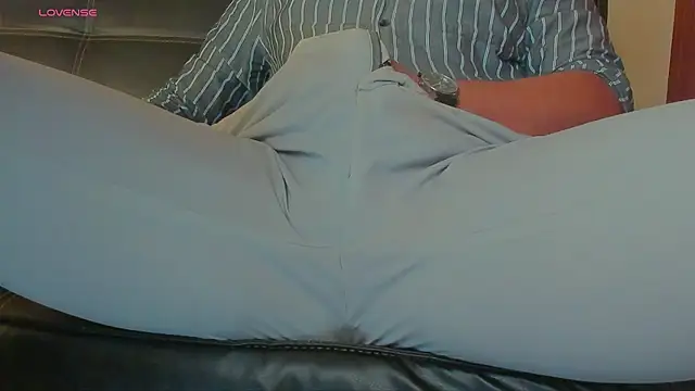 Snapshot of MrLonely02 chatting on January 11, 2025, 3:13 am MrLonely02 online show from January 11, 2025, 3:13 am