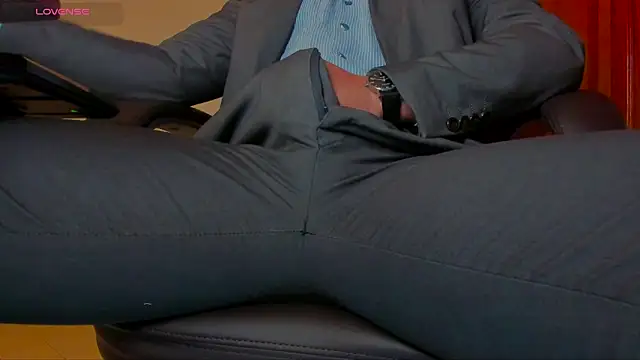 Snapshot of MrLonely02 chatting on January 24, 2025, 11:23 pm MrLonely02 online show from January 24, 2025, 11:23 pm