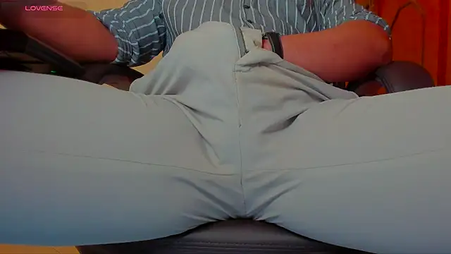 Snapshot of MrLonely02 chatting on January 25, 2025, 11:22 pm MrLonely02 online show from January 25, 2025, 11:22 pm