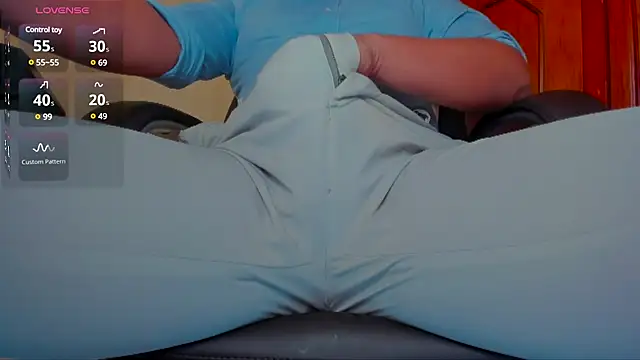 Snapshot of MrLonely02 chatting on February 20, 2025, 1:08 pm MrLonely02 online show from February 20, 2025, 1:08 pm