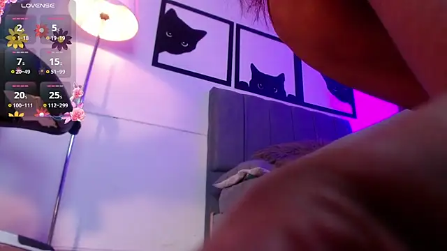 VictoriaMontero30000 online show from March 21, 2025, 10:06 pm