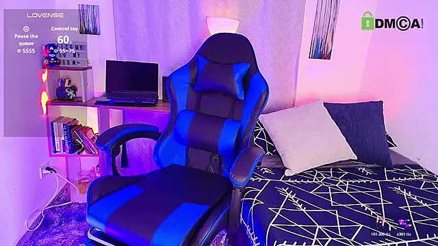 aron wi online show from October 30, 2025, 10:38 am