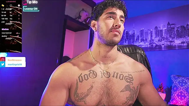 JACOB MARTINS online show from November 10, 2025, 9:36 pm