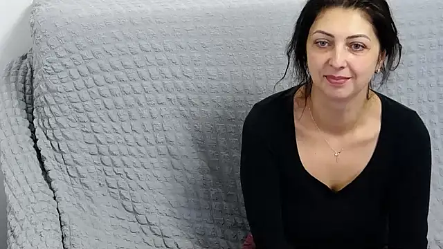 DivinSandra online show from January 13, 2025, 11:30 am