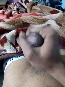 HotPrism439 online show from January 15, 2026, 7:39 pm