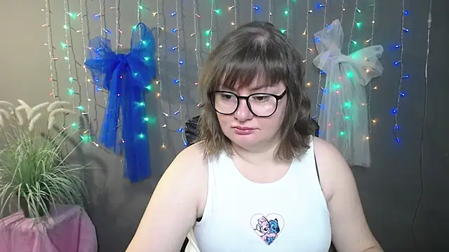 Snapshot of ZannaDreil chatting on December 5, 2025, 7:10 pm ZannaDreil online show from December 5, 2025, 7:10 pm