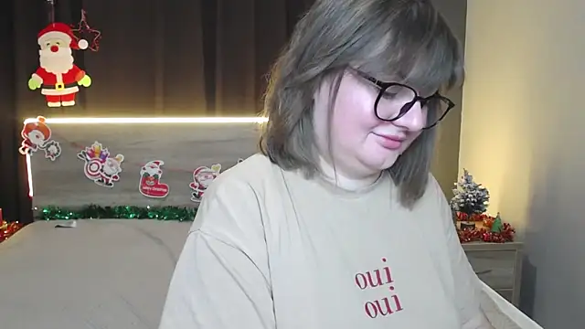 Snapshot of ZannaDreil chatting on December 13, 2025, 7:53 pm ZannaDreil online show from December 13, 2025, 7:53 pm