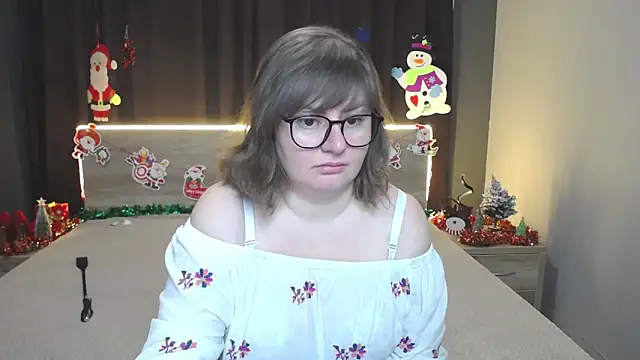 Snapshot of ZannaDreil chatting on December 17, 2025, 6:58 pm ZannaDreil online show from December 17, 2025, 6:58 pm