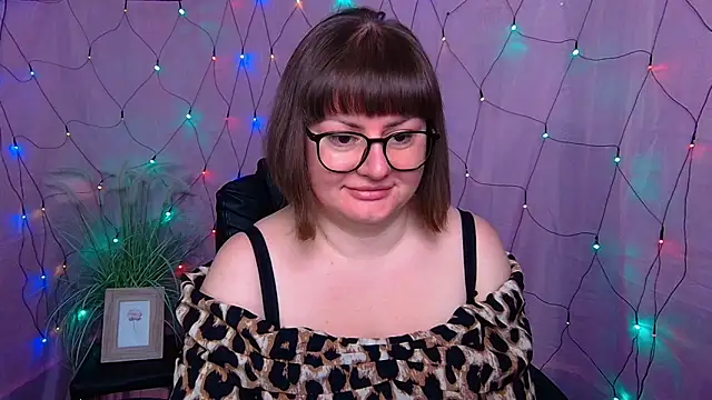 ZannaDreil online show from February 8, 2026, 7:06 pm