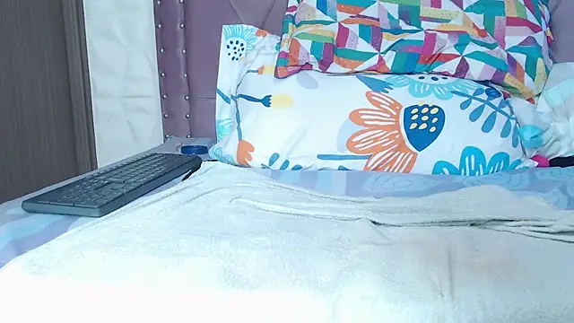 Snapshot of Agata_prg chatting on February 21, 2025, 8:49 pm Agata prg online show from February 21, 2025, 8:49 pm