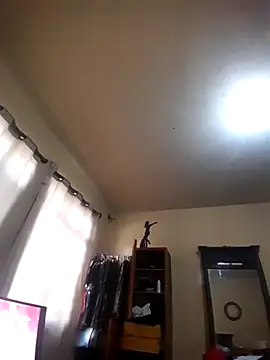 SINUECASTILLO online show from October 4, 2025, 8:51 pm