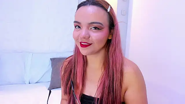 EmilyRouss  online show from March 3, 2025, 7:06 pm