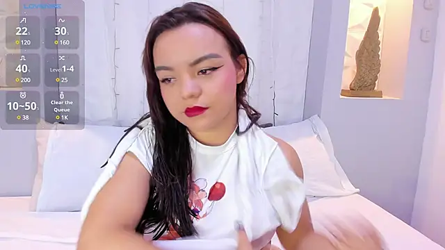 EmilyRouss  online show from March 20, 2025, 7:25 pm