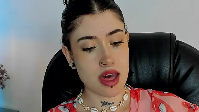 Snapshot of melody_suarez chatting on December 29, 2024, 1:34 am melody suarez online show from December 29, 2024, 1:34 am