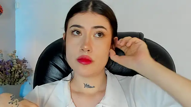 Snapshot of melody_suarez chatting on January 7, 2025, 8:10 pm melody suarez online show from January 7, 2025, 8:10 pm