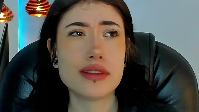 Snapshot of melody_suarez chatting on January 12, 2025, 7:53 pm melody suarez online show from January 12, 2025, 7:53 pm