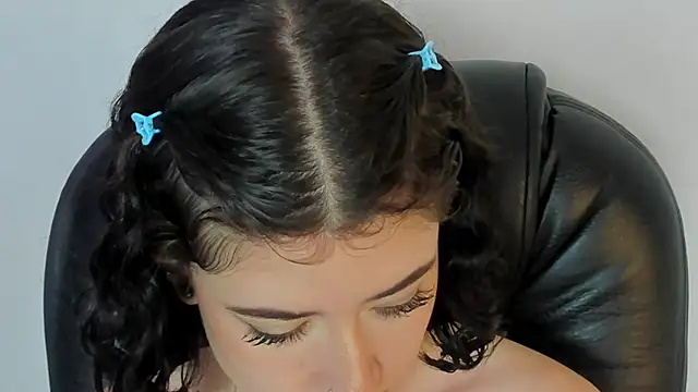 Snapshot of melody_suarez chatting on February 7, 2025, 1:36 am melody suarez online show from February 7, 2025, 1:36 am