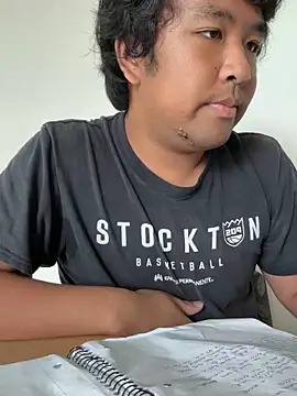 bigasianloads25 online show from March 17, 2025, 10:06 pm