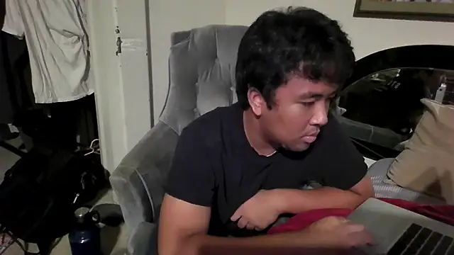 bigasianloads25 online show from September 28, 2025, 6:19 am