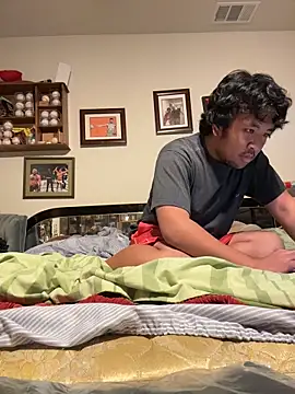 bigasianloads25 online show from November 26, 2025, 5:41 am