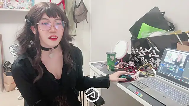 yahanr online show from October 2, 2025, 4:47 pm