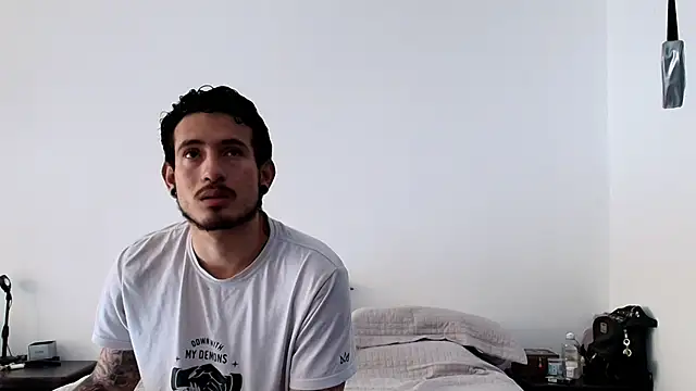 anika lowen02 online show from January 24, 2025, 3:13 pm