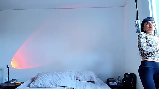 anika lowen02 online show from January 25, 2025, 3:41 pm