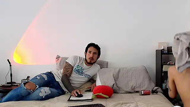 anika lowen02 online show from February 12, 2025, 3:49 pm