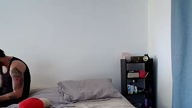 anika lowen02 online show from February 28, 2025, 3:15 pm