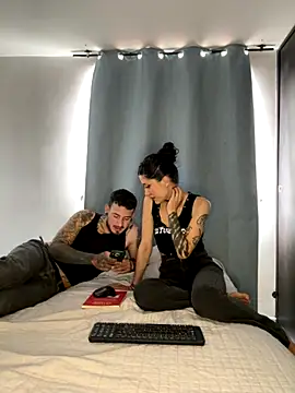 anika lowen02 online show from September 25, 2025, 3:49 pm