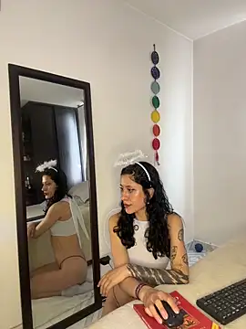 anika lowen02 online show from October 23, 2025, 4:28 pm