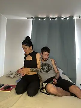 anika lowen02 online show from October 24, 2025, 5:42 pm