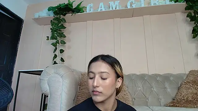 miranda villa online show from October 27, 2025, 7:29 pm