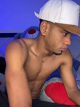 Snapshot of AaronCruz_ chatting on October 15, 2025, 4:34 am AaronCruz online show from October 15, 2025, 4:34 am