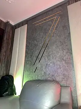 AaronCruz  online show from February 4, 2026, 2:39 am