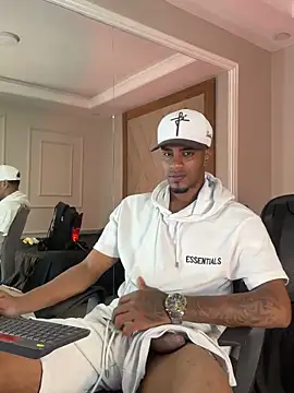 AaronCruz  online show from March 18, 2026, 10:46 pm