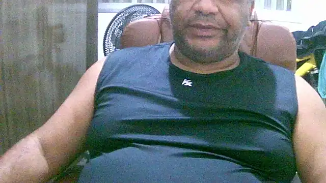 Snapshot of ulmo_br chatting on November 6, 2025, 10:32 pm ulmo br online show from November 6, 2025, 10:32 pm