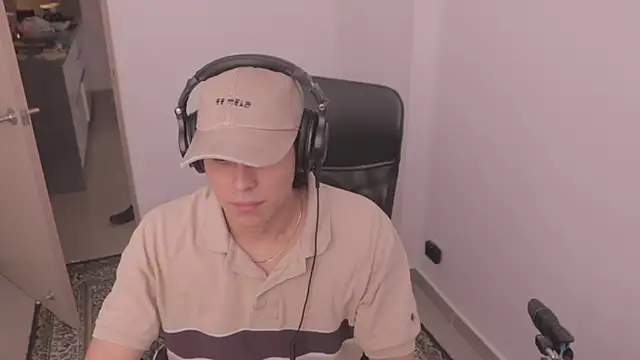 Tony Hoffa online show from October 31, 2025, 8:43 pm