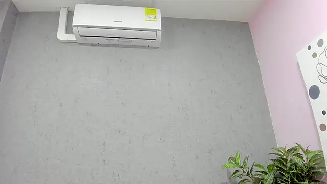 Tiffany mendez online show from December 2, 2025, 12:10 pm