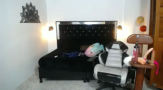 Snapshot of candy_hairy chatting on March 14, 2025, 10:07 am candy hairy online show from March 14, 2025, 10:07 am