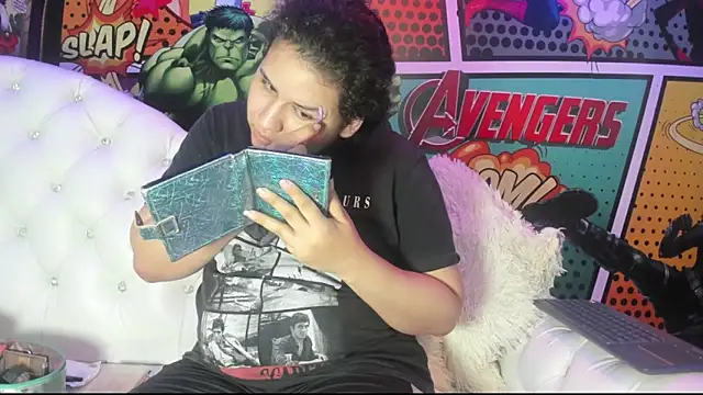 Snapshot of candy_hairy chatting on November 13, 2025, 2:32 am candy hairy online show from November 13, 2025, 2:32 am