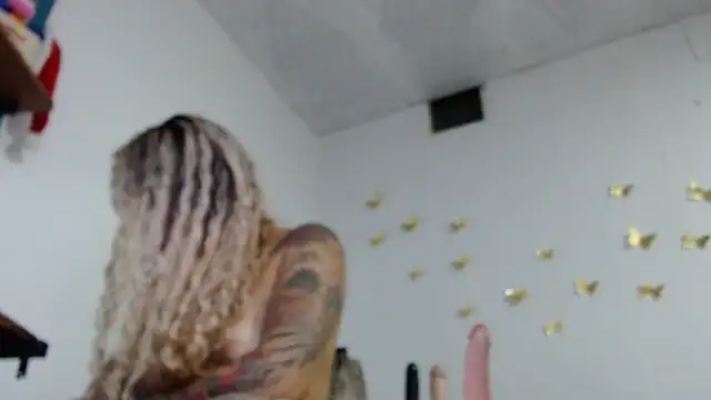 Snapshot of Sexy-Favgirl chatting on January 8, 2026, 8:16 am Sexy-Favgirl online show from January 8, 2026, 8:16 am