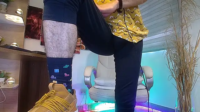 alessandro wye online show from March 20, 2025, 4:42 pm