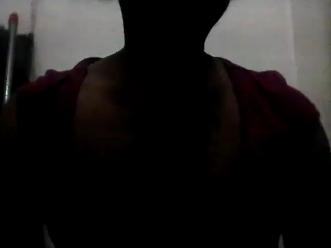 Snapshot of Liluzzi22 chatting on November 7, 2025, 10:43 pm Liluzzi22 online show from November 7, 2025, 10:43 pm