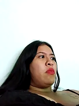 Snapshot of Miia_grand chatting on December 20, 2024, 6:35 pm Miia grand online show from December 20, 2024, 6:35 pm