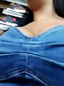 Snapshot of Miia_grand chatting on December 21, 2024, 6:02 pm Miia grand online show from December 21, 2024, 6:02 pm