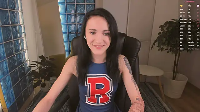 Snapshot of Dearly_kitty chatting on September 17, 2025, 6:37 am Dearly kitty online show from September 17, 2025, 6:37 am