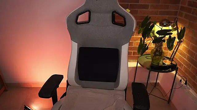 anyacutex online show from January 6, 2025, 10:58 pm